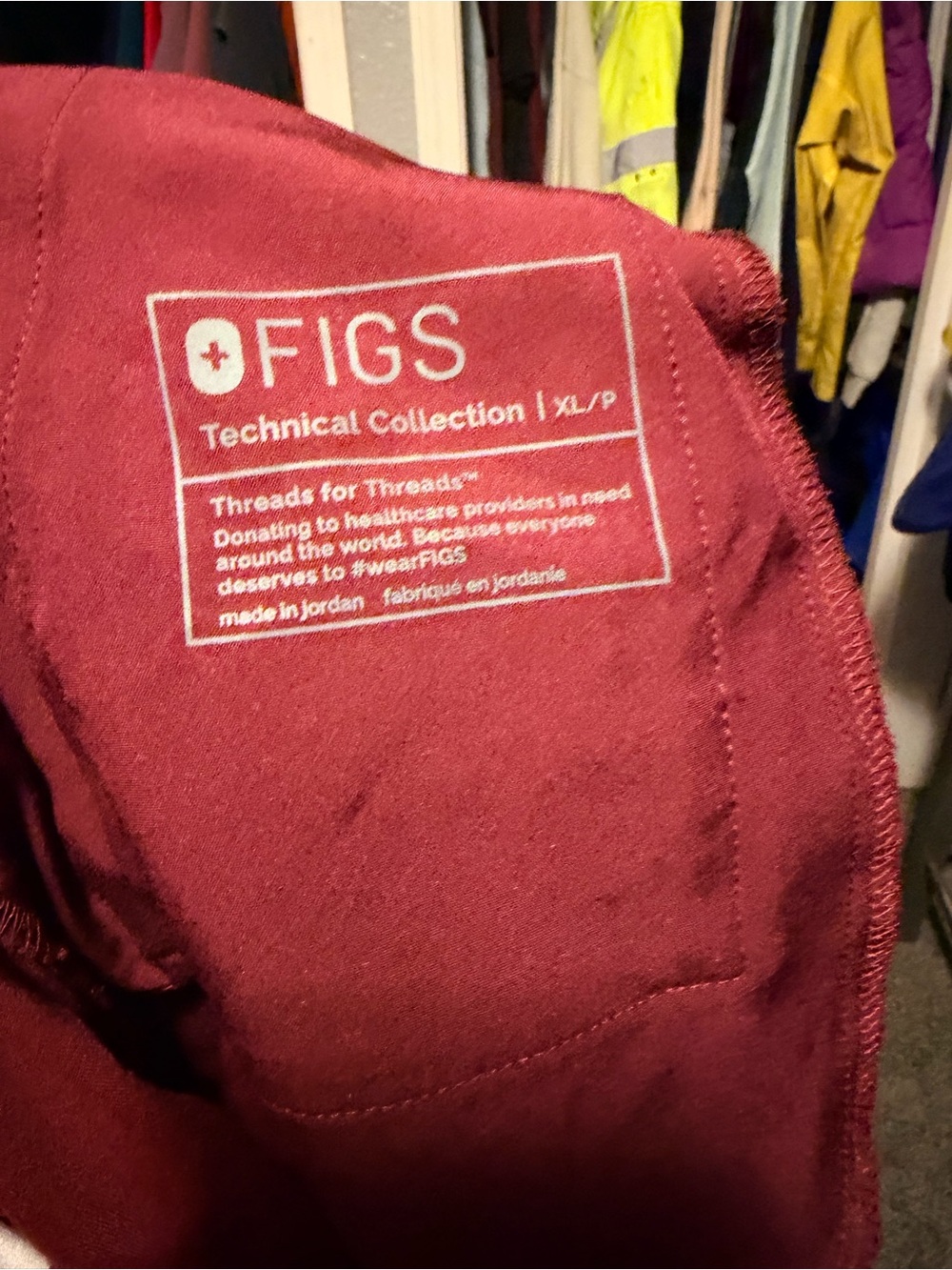 Figs scrubs burg top is XXL and Pants are high waisted joggers/wide leg petite - Picture 5 of 6